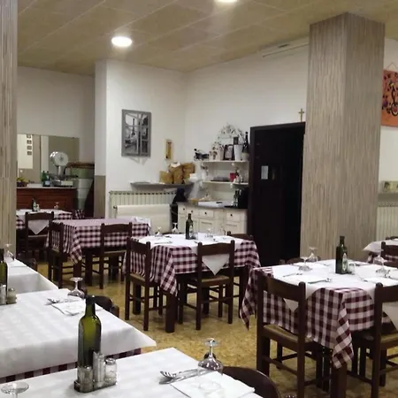 Dely Bed & Breakfast 4*