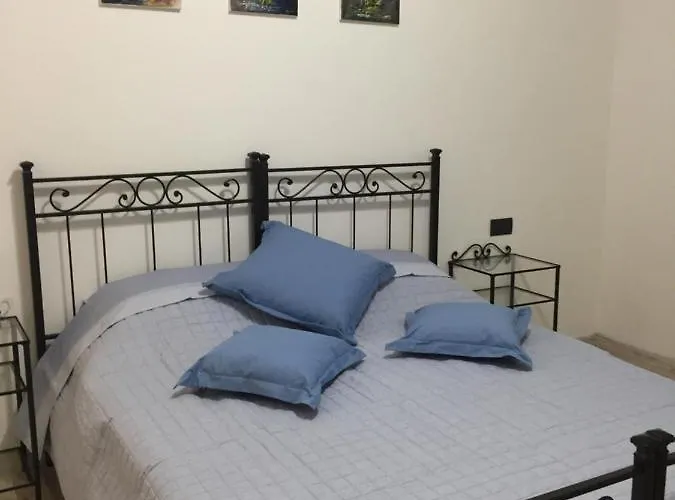 Dely Oda ve Kahvaltı 4*