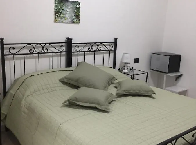 Dely Oda ve Kahvaltı 4*