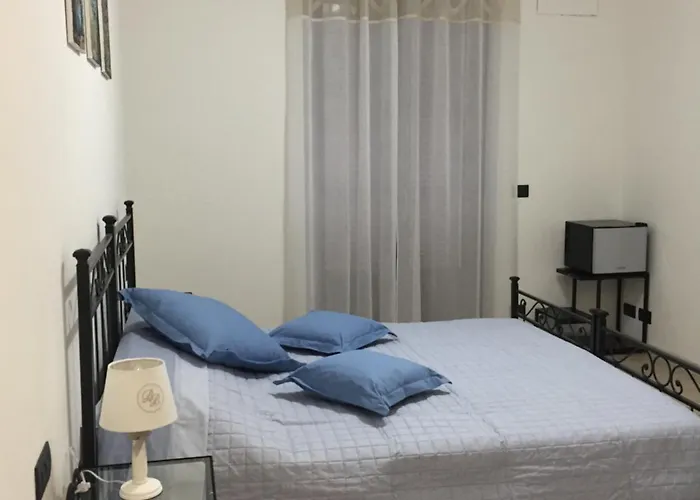 Dely Oda ve Kahvaltı 4*